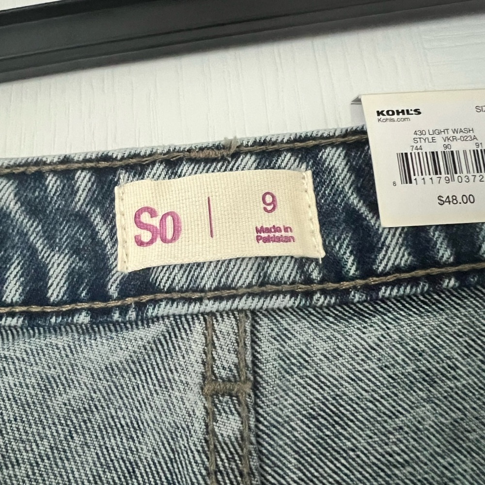 SO | NWT light washed high rise boot cut jeans - 9 juniors - Picture 7 of 8
